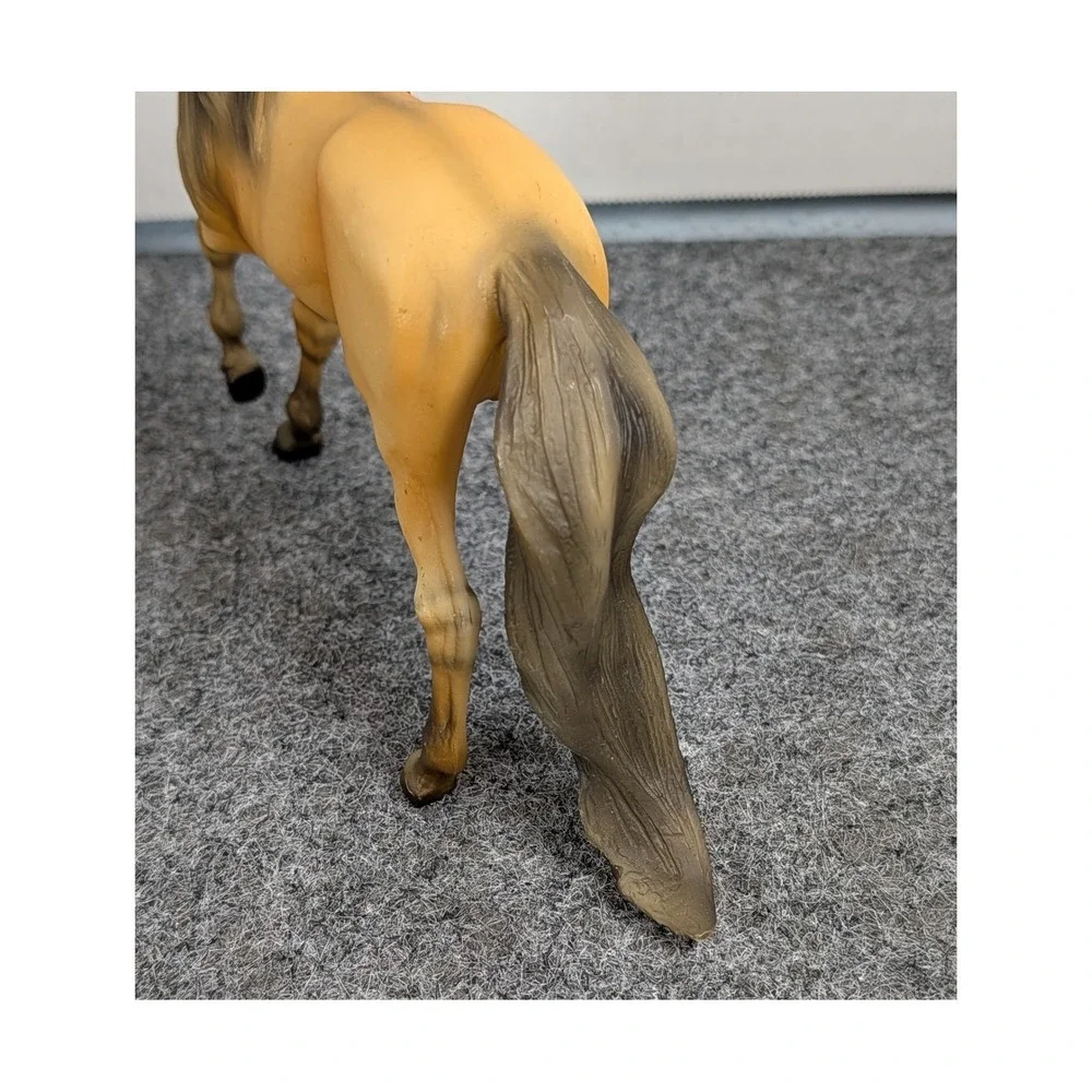Breyer Classic Series Masteno Horse Red Dun Mustang Model 1992-1998 Vintage 7